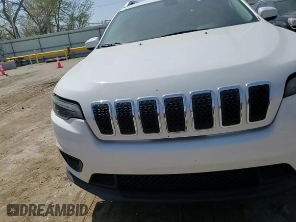 2019 Jeep Cherokee Latitude с VIN 1C4PJLCB9KD313506, выставлен на аукционе Copart как лот 52672515 с пробегом 136 496 миль миль и Списание • Salvage title. История ставок и продаж доступна на DreamBid. Изображение 11.