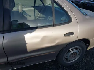 1997 Chevrolet Cavalier z VIN 1G1JC5246V7163445, wystawiony jako IAAI lot #41648231 z przebiegiem 147 865 mil mil oraz . Historia ofert i sprzedaży dostępna na DreamBid. Obrazek 6.