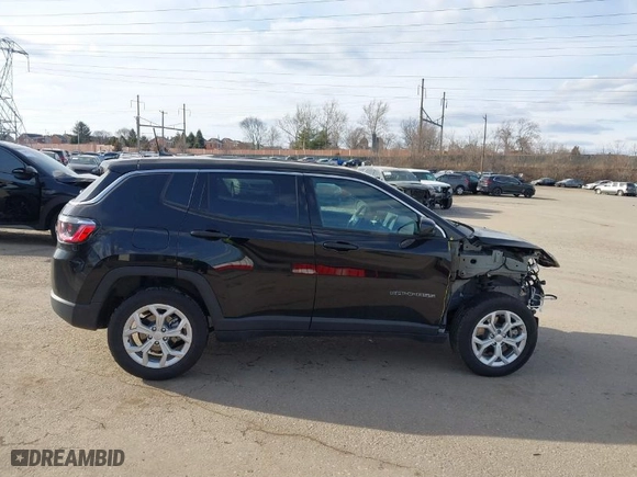 2024 Jeep Compass Sport with VIN 3C4NJDAN0RT131983, listed as a IAAI auction lot 41628275 with 6,283 mi miles. Bid and sale history available at carsss.com. Image 13.