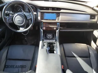 2017 Jaguar XF 35t Premium z VIN SAJBD4BV1HCY38563, wystawiony jako Copart lot #85633734 z przebiegiem 83 585 mil mil oraz Szkoda całkowita • Salvage title. Historia ofert i sprzedaży dostępna na DreamBid. Obrazek 8.