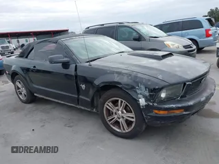 2009 Ford Mustang with VIN 1ZVHT84N995137661, listed as a IAAI auction lot 41380685 with 185,620 mi miles and . Bid and sale history available at DreamBid. Image 1.