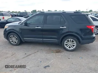 2014 Ford Explorer XLT with VIN 1FM5K7D88EGB89449, listed as a IAAI auction lot 42541102 with 180,205 mi miles and . Bid and sale history available at DreamBid. Image 14.