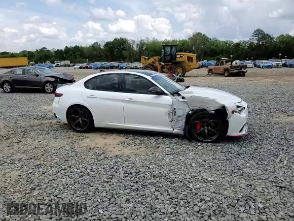 2018 Alfa Romeo Giulia Ti Sport with VIN ZARFAECN0J7597838, listed as a Copart auction lot 47893803 with 54,170 mi miles. Bid and sale history available at carsss.com. Image 10.