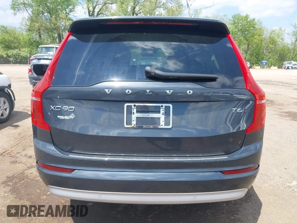 2022 Volvo XC90 Momentum with VIN YV4A22PK2N1782723, listed as a IAAI auction lot 42200122 with 26,528 mi miles and . Bid and sale history available at DreamBid. Image 16.