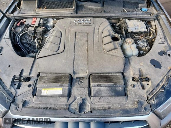 2018 Audi Q7 Premium Plus z VIN WA1LAAF73JD013401, wystawiony jako Copart lot #60322005 z przebiegiem 168 325 mil mil oraz Szkoda całkowita • Salvage title. Historia ofert i sprzedaży dostępna na DreamBid. Obrazek 12.