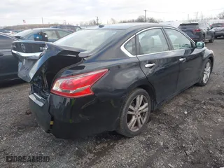 2013 Nissan Altima 3.5 SL with VIN 1N4BL3AP1DC118307, listed as a IAAI auction lot 41235680 with 131,079 mi miles. Bid and sale history available at carsss.com. Image 4.