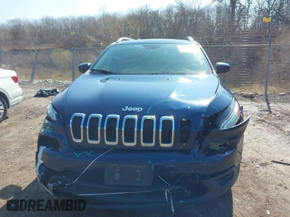 2018 Jeep Cherokee Latitude Tech Connect with VIN 1C4PJMCB8JD523387, listed as a IAAI auction lot 42022995 with 35,184 mi miles and . Bid and sale history available at DreamBid. Image 12.