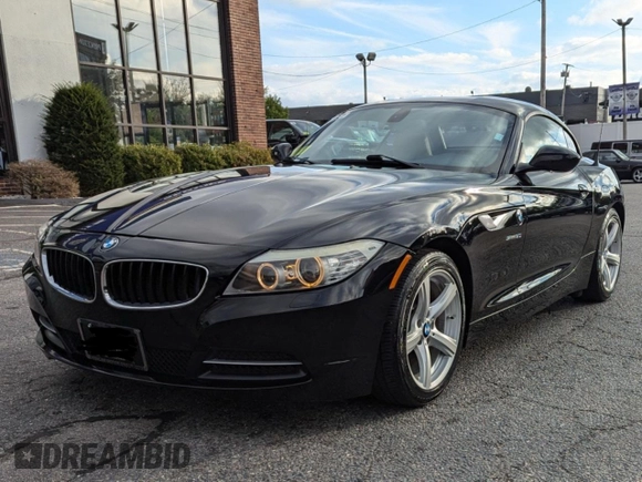 2009 BMW Z4 sDrive30i with VIN WBALM53559E161379, listed as a Copart auction lot 44789735 with 85,105 mi miles and Clean Title. Bid and sale history available at carsss.com. Image 2.