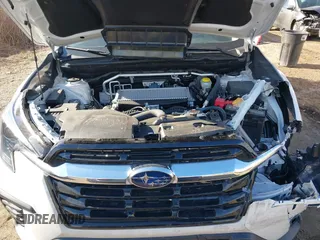 2024 Subaru Ascent Premium z VIN 4S4WMAED9R3458045, wystawiony jako IAAI lot #41660195 z przebiegiem 9 841 mil mil oraz . Historia ofert i sprzedaży dostępna na DreamBid. Obrazek 10.