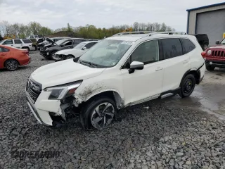 2023 Subaru Forester Touring z VIN JF2SKARC7PH501860, wystawiony jako Copart lot #53913435 z przebiegiem 55 304 mil mil oraz Szkoda całkowita • Salvage title. Historia ofert i sprzedaży dostępna na DreamBid. Obrazek 1.
