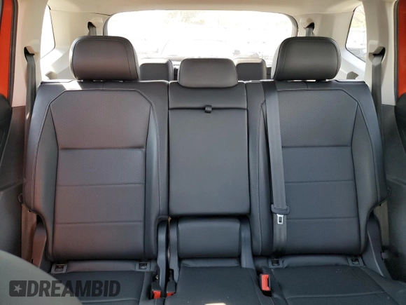 2019 Volkswagen Tiguan SE with VIN 3VV2B7AX2KM055543, listed as a Copart auction lot 52182215 with 40,563 mi miles and Salvage Title. Bid and sale history available at DreamBid. Image 10.