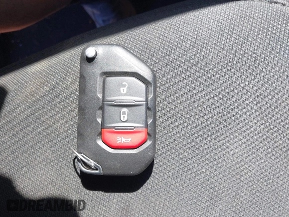2020 Jeep Wrangler Unlimited Sport S с VIN 1C4HJXDN0LW204734, выставлен на аукционе IAAI как лот 42128859 с пробегом 92 017 миль миль и . История ставок и продаж доступна на DreamBid. Изображение 11.