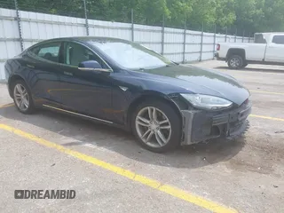 2013 Tesla Model S Performance с VIN 5YJSA1CP1DFP21827, выставлен на аукционе IAAI как лот 42494897 с пробегом 148 150 миль миль и . История ставок и продаж доступна на DreamBid. Изображение 1.