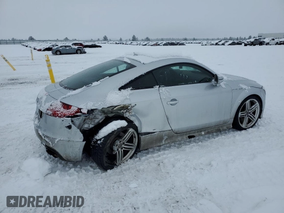 2010 Audi TTS z VIN TRUK1AFK3A1021009, wystawiony jako Copart lot #45598215 z przebiegiem 80 615 mil mil oraz Szkoda całkowita • Salvage title. Historia ofert i sprzedaży dostępna na DreamBid. Obrazek 3.