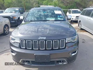 2017 Jeep Grand Cherokee Overland z VIN 1C4RJECG1HC614740, wystawiony jako IAAI lot #41912523 z przebiegiem 177 353 mil mil oraz . Historia ofert i sprzedaży dostępna na DreamBid. Obrazek 12.