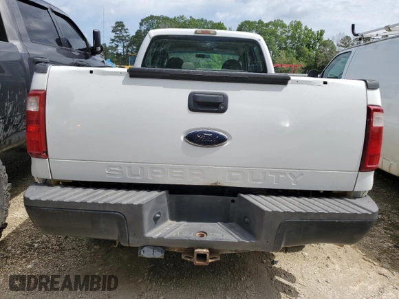 2008 Ford F-350 XL z VIN 1FTWW31R78EA62095, wystawiony jako Copart lot #56411635 z przebiegiem 107 404 mil mil oraz Szkoda całkowita • Salvage title. Historia ofert i sprzedaży dostępna na DreamBid. Obrazek 6.