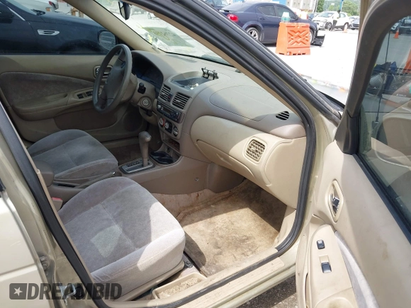 2001 Nissan Sentra GXE z VIN 3N1CB51D01L520566, wystawiony jako IAAI lot #42262736 z przebiegiem 122 675 mil mil oraz . Historia ofert i sprzedaży dostępna na DreamBid. Obrazek 5.