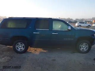 2007 Chevrolet Suburban LT with VIN 3GNFC16077G230369, listed as a IAAI auction lot 41476661 with 229,676 mi miles. Bid and sale history available at carsss.com. Image 13.