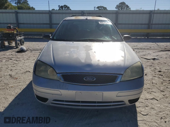 2006 Ford Focus SE with VIN 1FAHP36N56W116129, listed as a Copart auction lot 49575075 with 193,519 mi miles and Salvage Title. Bid and sale history available at carsss.com. Image 5.