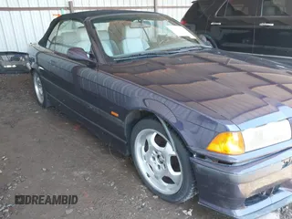 1999 BMW 3 Series M3 z VIN WBSBK0333XEC40127, wystawiony jako IAAI lot #42167656 z przebiegiem 95 688 mil mil oraz . Historia ofert i sprzedaży dostępna na DreamBid. Obrazek 1.