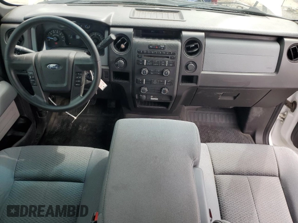 2013 Ford F-150 XL z VIN 1FTFX1ETXDKF21459, wystawiony jako Copart lot #61269655 z przebiegiem 93 679 mil mil oraz Szkoda całkowita • Salvage title. Historia ofert i sprzedaży dostępna na DreamBid. Obrazek 8.