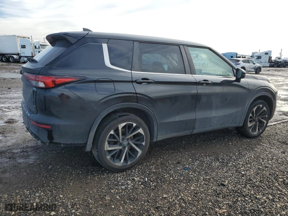 2022 Mitsubishi Outlander ES with VIN JA4J3TA84NZ040337, listed as a Copart auction lot 89355815 with 96,775 mi miles and Salvage Title. Bid and sale history available at carsss.com. Image 3.