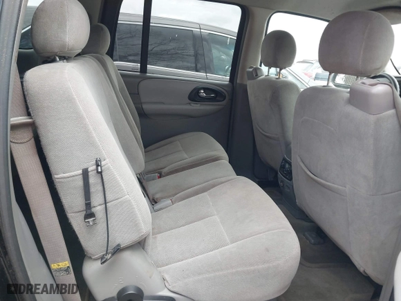 2005 Chevrolet TrailBlazer LS with VIN 1GNES16S456103867, listed as a IAAI auction lot 41726421 with 190,945 mi miles. Bid and sale history available at carsss.com. Image 8.