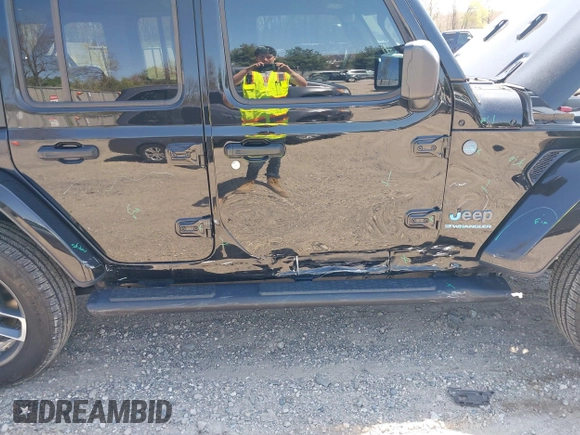 2024 Jeep Wrangler Sport S with VIN 1C4RJXN68RW161359, listed as a IAAI auction lot 41995243 with 19,640 mi miles and . Bid and sale history available at DreamBid. Image 6.