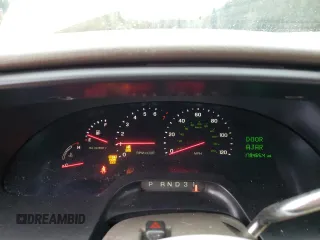 2002 Lincoln Continental with VIN 1LNHM97V22Y693053, listed as a Copart auction lot 85540044 with 179,465 mi miles and Salvage Title. Bid and sale history available at carsss.com. Image 9.