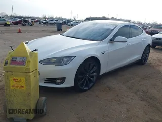 2012 Tesla Model S Performance with VIN 5YJSA1DP7CFS01032, listed as a IAAI auction lot 41423925 with 18,070 mi miles. Bid and sale history available at carsss.com. Image 19.