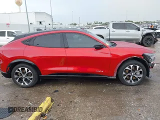 2022 Ford Mustang Mach-E Premium с VIN 3FMTK3RM1NMA57631, выставлен на аукционе IAAI как лот 42369574 с пробегом 108 893 миль миль и . История ставок и продаж доступна на DreamBid. Изображение 14.