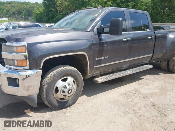 2015 Chevrolet Silverado 3500HD LTZ z VIN 1GC4K0C85FF127359, wystawiony jako IAAI lot #42252408 z przebiegiem 273 905 mil mil oraz . Historia ofert i sprzedaży dostępna na DreamBid. Obrazek 18.
