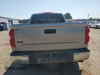 2016 Toyota Tundra SR5 z VIN 5TFDW5F10GX557117, wystawiony jako Copart lot #56503625 z przebiegiem 138 648 mil mil oraz Szkoda całkowita • Salvage title. Historia ofert i sprzedaży dostępna na DreamBid. Obrazek 6.