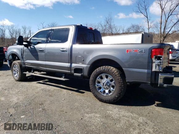 2024 Ford Super Duty F-250 SRW XL with VIN 1FT8W2BT3RED59377, listed as a Copart auction lot 46786285 with 17,580 mi miles and Salvage Title. Bid and sale history available at carsss.com. Image 2.