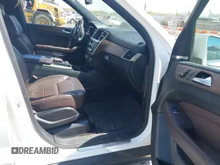 2014 Mercedes-Benz M 350 with VIN 4JGDA5HB2EA379792, listed as a IAAI auction lot 42104545 with 148,292 mi miles and . Bid and sale history available at carsss.com. Image 5.