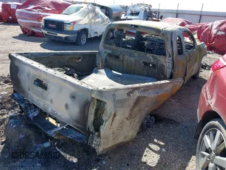 2022 Toyota Tacoma SR with VIN 3TYRX5GN3NT062552, listed as a IAAI auction lot 41501423 with Not provided miles and . Bid and sale history available at DreamBid. Image 4.