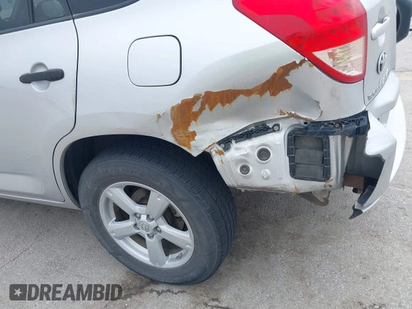 2007 Toyota RAV4 with VIN JTMBD33V775097927, listed as a IAAI auction lot 41870623 with 182,005 mi miles. Bid and sale history available at carsss.com. Image 6.