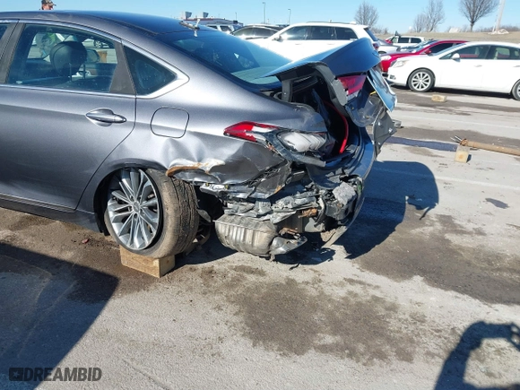 2016 Hyundai Genesis 3.8L with VIN KMHGN4JEXGU118623, listed as a IAAI auction lot 41401807 with 105,060 mi miles. Bid and sale history available at carsss.com. Image 6.