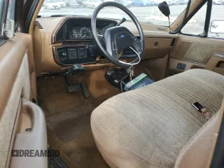 1991 Ford F-250 z VIN 1FTHX26G1MKB21130, wystawiony jako Copart lot #42222245 z przebiegiem 13 849 mil mil oraz Szkoda całkowita • Salvage title. Historia ofert i sprzedaży dostępna na DreamBid. Obrazek 8.