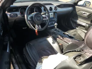 2020 Ford Mustang EcoBoost z VIN 1FATP8UH4L5131470, wystawiony jako Copart lot #55918245 z przebiegiem 81 072 mil mil oraz Szkoda całkowita • Salvage title. Historia ofert i sprzedaży dostępna na DreamBid. Obrazek 8.