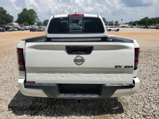 2022 Nissan Frontier Pro-4X with VIN 1N6ED1EK2NN665676, listed as a Copart auction lot 62033425 with 22,776 mi miles and Salvage title. Bid and sale history available at DreamBid. Image 6.