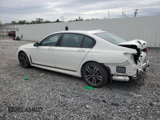 2021 BMW 7 Series 750i xDrive with VIN WBA7U2C04MCF73546, listed as a Copart auction lot 62587275 with 34,396 mi miles and Salvage title. Bid and sale history available at DreamBid. Image 2.
