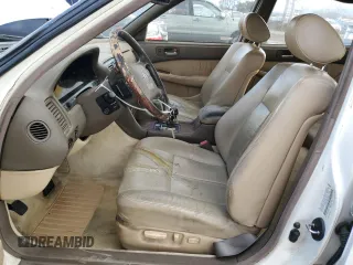 1991 Lexus LS z VIN JT8UF11E8M0085206, wystawiony jako Copart lot #41449595 z przebiegiem 325 852 mil mil oraz Tytuł czysty. Historia ofert i sprzedaży dostępna na DreamBid. Obrazek 7.