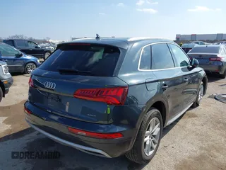 2020 Audi Q5 Premium with VIN WA1ANAFY6L2030406, listed as a IAAI auction lot 41522335 with 98,245 mi miles. Bid and sale history available at carsss.com. Image 4.
