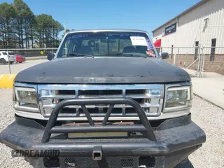 1996 Ford F-250 with VIN 1FTHX26F0TEB68671, listed as a IAAI auction lot 41903909 with 330,621 mi miles. Bid and sale history available at carsss.com. Image 12.