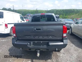 2020 Toyota Tacoma SR z VIN 5TFRZ5CN0LX088271, wystawiony jako IAAI lot #42169345 z przebiegiem 75 654 mil mil oraz . Historia ofert i sprzedaży dostępna na DreamBid. Obrazek 16.