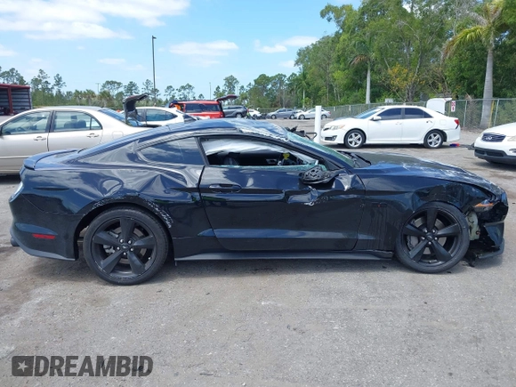 2021 Ford Mustang GT z VIN 1FA6P8CF9M5101993, wystawiony jako IAAI lot #42152731 z przebiegiem 25 699 mil mil oraz . Historia ofert i sprzedaży dostępna na DreamBid. Obrazek 13.