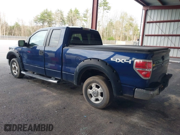 2009 Ford F-150 XL with VIN 1FTPX14V99FA81063, listed as a IAAI auction lot 40769810 with 238,472 mi miles. Bid and sale history available at carsss.com. Image 3.