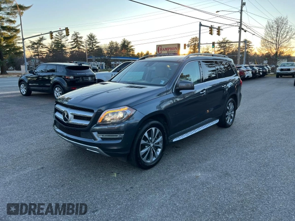 2016 Mercedes-Benz GL with VIN 4JGDF2EEXGA682823, listed as a Copart auction lot 82710124 with 216,598 mi miles and Clean Title. Bid and sale history available at carsss.com. Image 1.