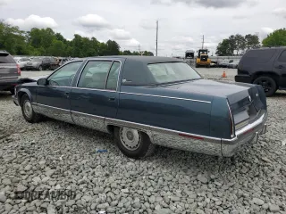 1995 Cadillac Fleetwood z VIN 1G6DW52P0SR714333, wystawiony jako Copart lot #55452654 z przebiegiem 112 198 mil mil oraz Szkody całkowita. Historia ofert i sprzedaży dostępna na DreamBid. Obrazek 2.